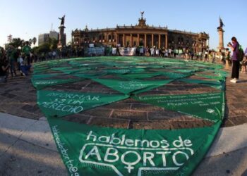 FOTO DE ARCHIVO: Mujeres participan en una manifestación para conmemorar el Día Internacional del Aborto Seguro en Monterrey, México. 27 de septiembre de 2020. REUTERS/Jorge Lopez