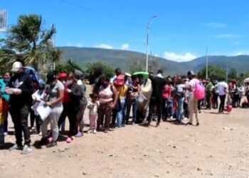 Crisis migratoria, frontera Colombia Venezuela. Foto captura de video EFE.