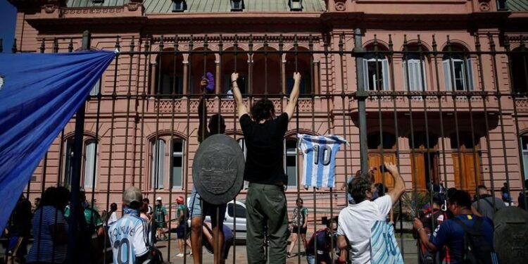 Casa Rosada. Argentina. Despedida Maradona. Foto EFE.