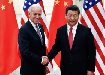 El presidente de China, Xi Jinping y Joe Biden. Foto de archivo.