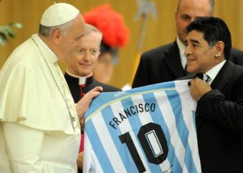 Papa-Maradona-