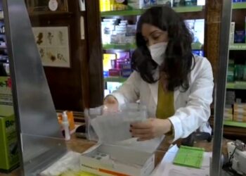 Farmacia COVID-19 Test rápidos Roma. Foto captura de video EFE.