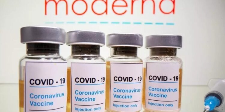 Vacuna. COVID-19 Farmacéutica Moderna. Foto de archivo.