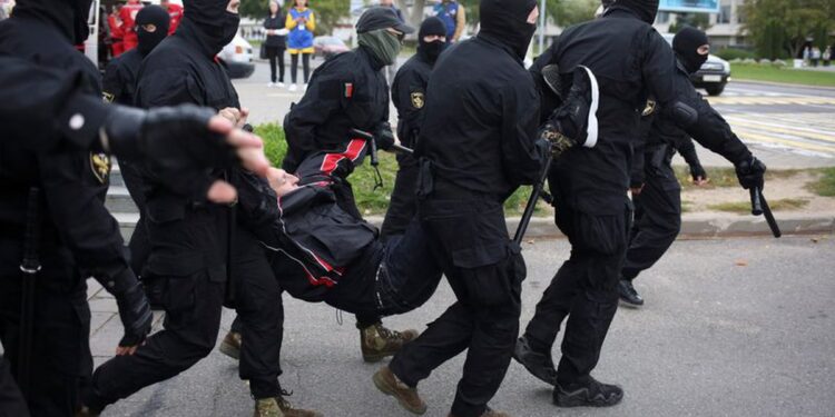 Cerca de 200 detenidos en nueva jornada de protesta en Bielorrusia. Foto agencias.
