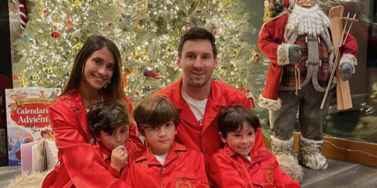 Leo Messi y su familia. Foto @antonelaroccuzzo