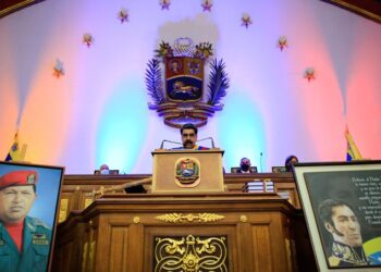Nicolás Maduro ofrece mensaje a la nación desde la fraudulenta AN. Foto: Prensa Presidencial