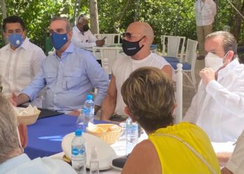 Vin Diesel se reunió este jueves con el presidente dominicano, Luis Abinader,. Foto agencias.