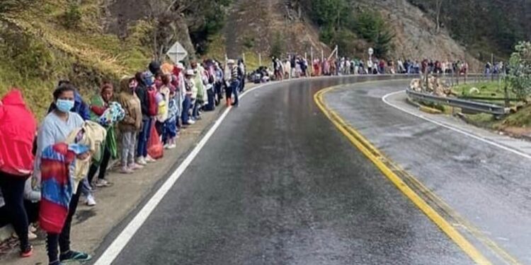 Migrantes venezolanos. Foto @CarlosValero08