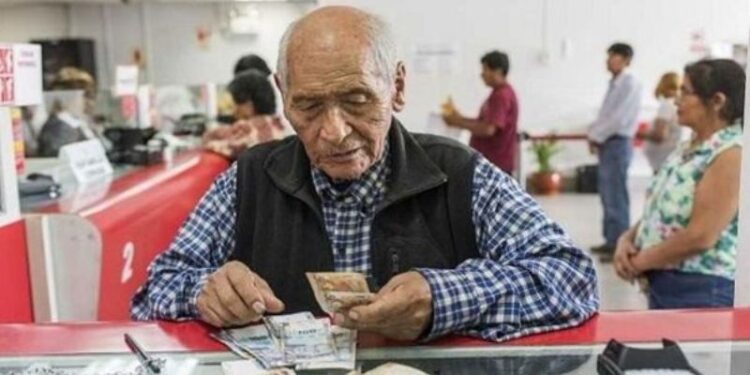 Pensionados Perú. Foto de archivo.