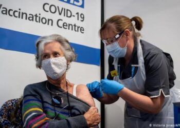 Reino Unido, vacuna coronavirus. Foto DW.