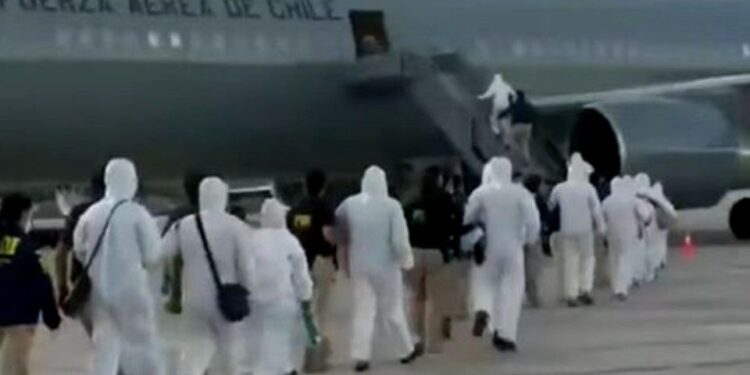 Venezolanos deportados. Chile. Foto captura de video.