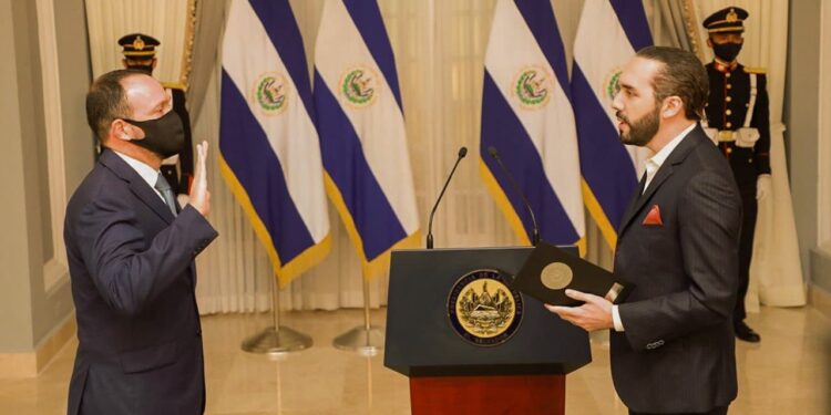 Gustavo Villatoro como el nuevo ministro de Seguridad de El Salvador. Foto agencias.