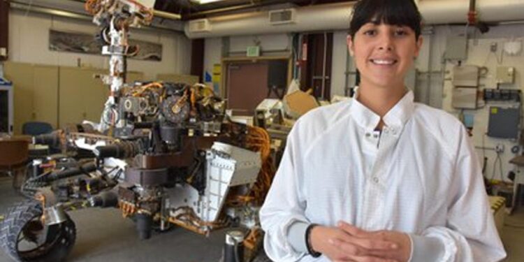 La ingeniera aeroespacial y jefe de vuelo de la Nasa Diana Trujillo. Foto agencias.