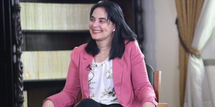 La ministra para la Ciencia, Tecnología e Innovación del régimen de Nicolás Maduro, Gabriela Jiménez. Foto @AquiConErnesto