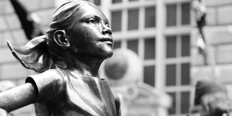 La niña sin miedo, estatua. EEUU. Foto agencias.