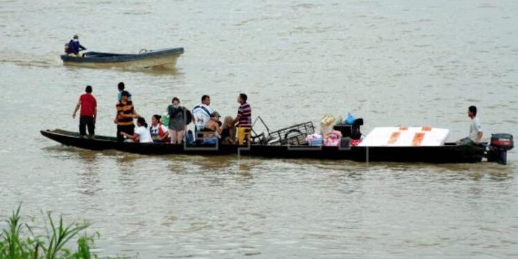 Venezolanos huyen a Colombia. Foto EFE.