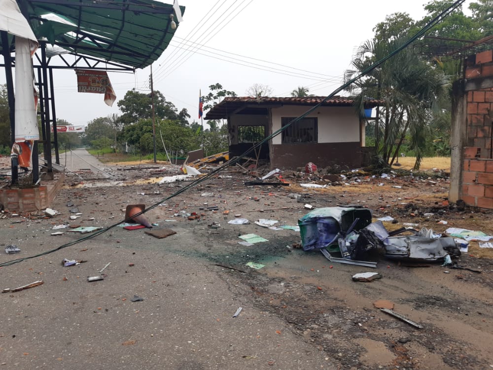 Destrucción total: así quedó la sede del Seniat atacada por la disidencia  de las Farc en Apure ( Fotos y videos) - AlbertoNews - Periodismo sin  censura