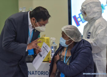 Bolivia, vacunación coronavirus. Foto agencias.