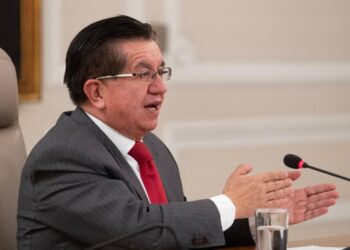El ministro de Salud de Colombia Fernando Ruiz. Foto de archivo.