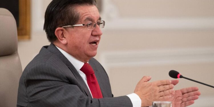 El ministro de Salud de Colombia Fernando Ruiz. Foto de archivo.