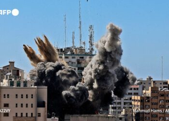 AP se declaró conmocionada y horrorizada por el ataque israelí a sus oficinas y las de Al-Jazeera en Gaza. Foto AFP