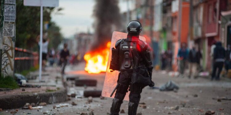 30/04/2021 Un policía de Colombia durante las protestas contra la reforma tributaria
POLITICA INTERNACIONAL
Chepa Beltran/VW Pics via ZUMA W / DPA