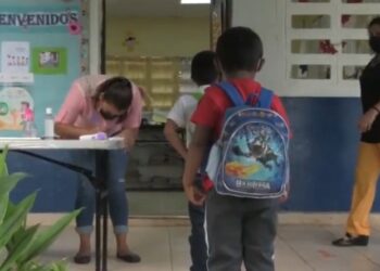 Panamá, escuelas. Foto captuera de video EFE.