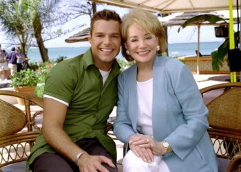 Ricky Martin y la periodista estadounidense Barbara Walters. Foto de archivo.