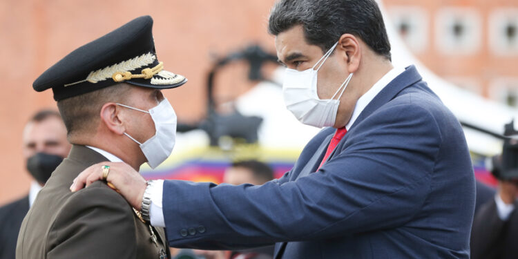 Designado el M/G Hernández Lárez como nuevo Comandante Estratégico Operacional de la FANB. Foto @PresidencialVen