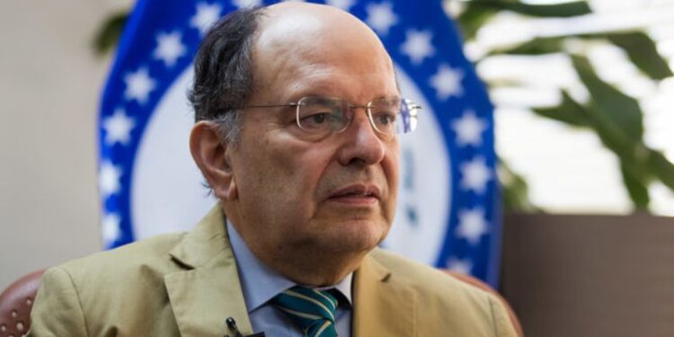 El secretario permanente del Sistema Económico Latinoamericano y del Caribe (SELA), Javier Paulinich. Foto de archivo.