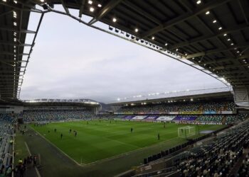 31-03-2021 31 March 2021, United Kingdom, Belfast: Players warm up ahead of the 2022 FIFA World Cup European Qualifiers Group C soccer match between Northern Ireland and Bulgaria at Windsor Park. Photo: Brian Lawless/PA Wire/dpa
DEPORTES
Brian Lawless/PA Wire/dpa