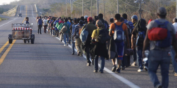 Caravana migrantes parte desde el sur de México. Foto agencias.