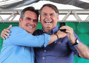 Ciro Nogueira y Jair Bolsonaro. Foto de archivo.