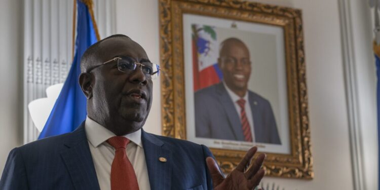 El embajador de Haití en Estados Unidos, Bocchit Edmond. Foto AP Photo/Carolyn Kaster)