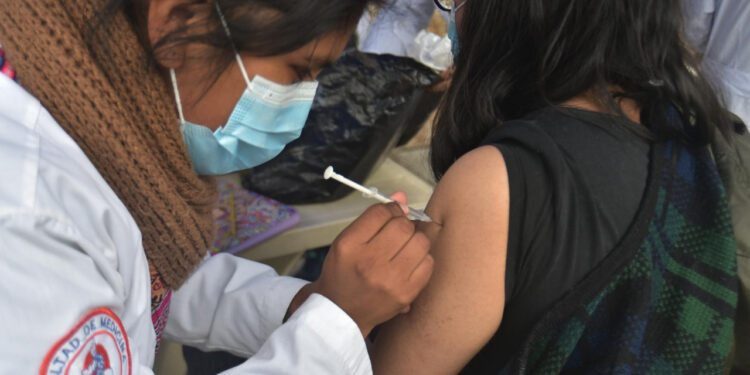 Bolivia, vacunación, coronavirus. Foto La Razón.
