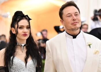 Elon Musk y Grime. Foto de archivo.