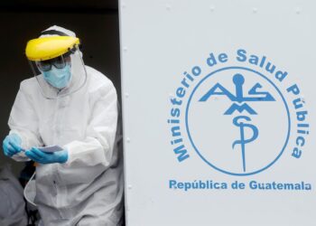 De acuerdo a los datos del Ministerio de Salud local, Guatemala suma 505.640 contagios confirmados desde marzo de 2020 y es el primer país de Centroamérica en superar la barrera del medio millón de casos positivos. Foto de archivo. EFE/Esteban Biba