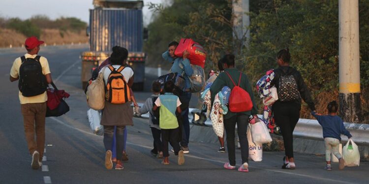Migrantes venezolanos en Perú. Foto de archivo.