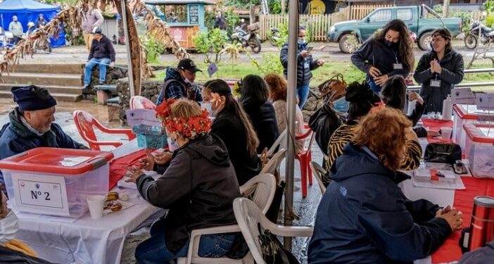 Mesas de votación (AFP)