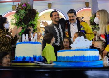 Nicolás Maduro y Pablo Montero. Cumpleaños 59. Foto @NicolasMaduro.
