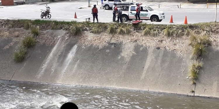 Cadáver, Guaire. Foto @RCamachoVzla