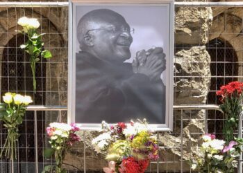 Desmond Tutu (+). Foto agencias.