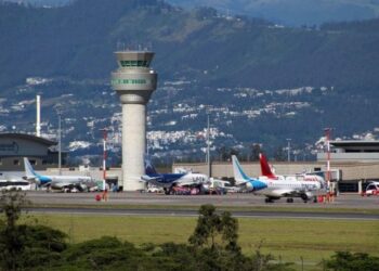 Aeropuerto Ecuador. Foto de archivo