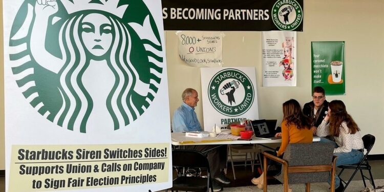 Sindicato de trabajadores de Starbucks. Foto agencias.