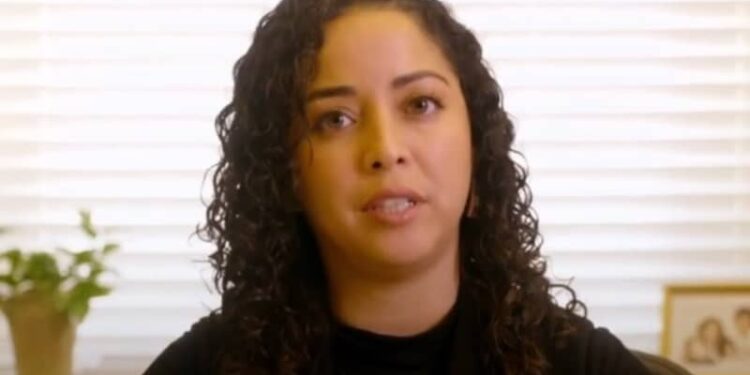 La venezolana Luisana Pérez, Directora de Medios en Español de la Casa Blanca. Foto captura de video.
