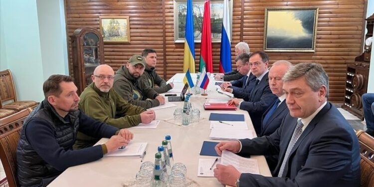 Las negociaciones de paz entre Rusia y Ucrania. Foto agencias.