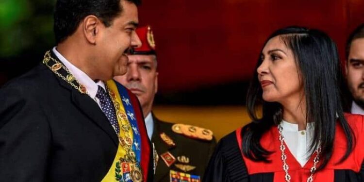 Nicolás Maduro y Gladys Gutiérrez. Foto de archivo.