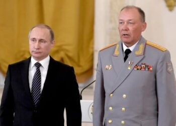 Vladimir Putin y Alexander Dvornikov. Foto Reuters