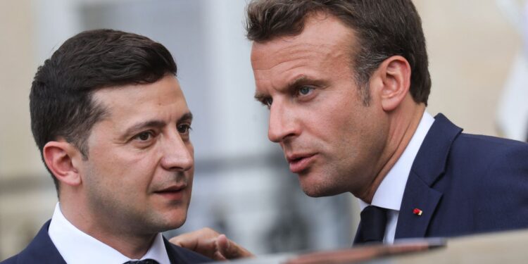 Zelensky y Macron. Foto agencias.