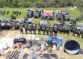 Campamento desmantelado en el Zulia, de presuntos narcotraficantes colombianos. Foto @dhernandezlarez